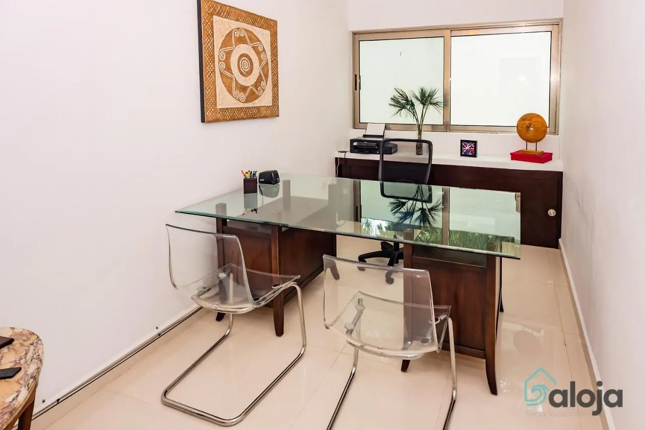Modern Villa With Private Pool In Cancún